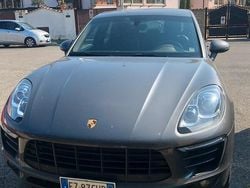 Grigio Usata 2015 Porsche Macan SUV | 26.500 € (Molto cara)