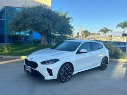 Bianco Nuova 2025 BMW 118 M Sport Due volumi | 40.900 €