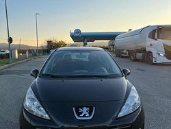 Nero Usata 2011 Peugeot 207 Tre volumi | 3500 € (Buon prezzo)