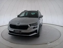 Argento Usata 2024 Skoda Karoq Ambition SUV | 27.400 € (Buon prezzo)