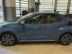 Blu/azzurro Usata 2021 Toyota Yaris Hybrid Trend Tre volumi | 17.900 € (Buon prezzo)