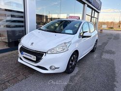 Bianco Usata 2013 Peugeot 208 Active Due volumi | 5300 € (Buon prezzo)