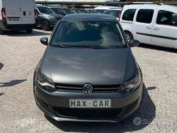 Argento Usata 2010 VW Polo Highline Tre volumi | 4999 € (Buon prezzo)