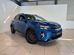 Blu/azzurro Usata 2024 Kia Stonic SUV | 18.900 € (Buon prezzo)