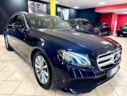 Blu Usata 2019 Mercedes E200 Station wagon | 21.900 € (Buon prezzo)