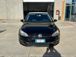 Nero Usata 2014 VW Golf VII Comfortline Tre volumi | 8900 € (Buon prezzo)