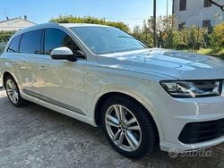 Bianco Usata 2015 Audi Q7 S-Line SUV | 35.000 € (Molto cara)