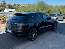 Nero Usata 2015 Porsche Macan S SUV | 29.990 € (Cara)