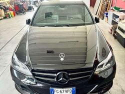 Nero Usata 2015 Mercedes E250 Executive Tre volumi | 15.000 €