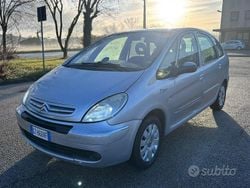 Grigio Usata 2004 Citroën Xsara Picasso Monovolume | 1550 € (Molto cara)