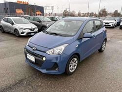 Blu/azzurro Usata 2017 Hyundai i10 Classic Due volumi | 8490 € (Buon prezzo)
