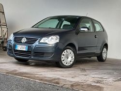 Grigio Usata 2005 VW Polo Comfortline Tre volumi | 1990 € (Super prezzo)