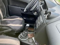 Grigio Usata 2004 Ford Fiesta Ghia Due volumi | 2500 € (Buon prezzo)