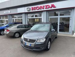 Grigio Usata 2007 VW Touran Monovolume | 2900 € (Buon prezzo)
