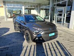 Usata 2021 Citroën e-C4 Shine Tre volumi | 18.990 € (Buon prezzo)