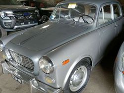 Bicolore argento e grigio Usata 1961 Lancia Appia Tre volumi | 10.000 €