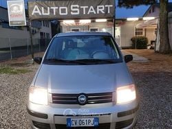 Gray Usata 2004 Fiat Panda Dynamic Tre volumi | 2900 € (Buon prezzo)