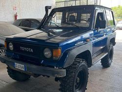 Blu Usata 1986 Toyota Land Cruiser SUV | 8900 €
