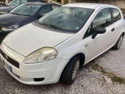 Bianco Usata 2007 Fiat Grande Punto Due volumi | 2800 € (Buon prezzo)
