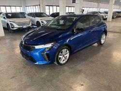 Blu/azzurro Nuova 2025 Renault Clio V Evolution Due volumi | 17.590 € (Buon prezzo)