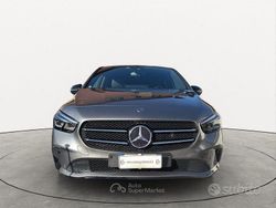 Grigio Usata 2019 Mercedes B180 Monovolume | 22.500 € (Buon prezzo)