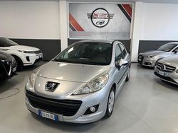 Argento Usata 2010 Peugeot 207 Tre volumi | 2990 € (Buon prezzo)