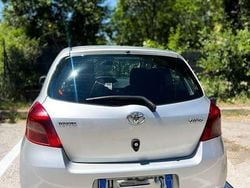 Usata 2008 Toyota Yaris Tre volumi | 3000 € (Buon prezzo)