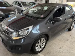 Blu Usata 2013 Kia Rio 2 Tre volumi | 4500 € (Super prezzo)