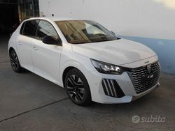 Bianco Nuova 2025 Peugeot 208 Allure Due volumi | 15.900 € (Ottimo prezzo)