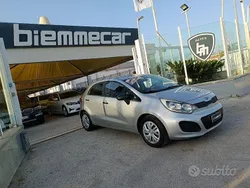 Argento(met.) Usata 2012 Kia Rio LX Tre volumi | 6500 € (Buon prezzo)
