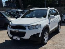 Bianco Usata 2012 Chevrolet Captiva LS SUV | 6300 € (Buon prezzo)