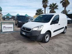 Bianco Usata 2018 Peugeot Partner Premium Monovolume | 8900 € (Buon prezzo)