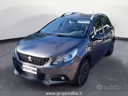 Grigio Usata 2016 Peugeot 2008 Active SUV | 9700 € (Buon prezzo)