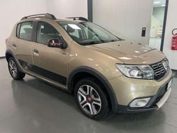 Bronzo Usata 2020 Dacia Sandero Stepway Due volumi | 9500 € (Buon prezzo)