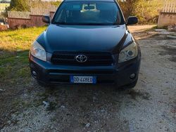 Nero Usata 2007 Toyota RAV4 SUV | 4000 € (Buon prezzo)