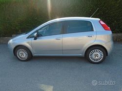 Usata 2006 Fiat Grande Punto Due volumi | 3500 € (Molto cara)