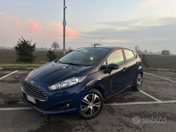 Blu Usata 2015 Ford Fiesta Titanium Tre volumi | 5900 € (Buon prezzo)