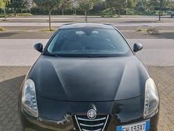 Nero Usata 2014 Alfa Romeo Giulietta Tre volumi | 8500 € (Buon prezzo)