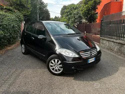 Usata 2009 Mercedes A200 Tre volumi | 3100 € (Buon prezzo)