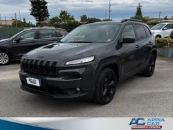 Grigio Usata 2017 Jeep Cherokee Night Eagle SUV | 15.100 € (Buon prezzo)