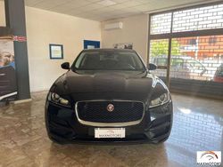 Nero Usata 2016 Jaguar F-Pace Pure SUV | 27.900 €