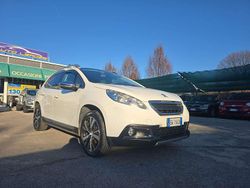 Bianco Usata 2014 Peugeot 2008 Allure SUV | 9400 € (Molto cara)