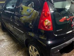 Usata 2012 Peugeot 107 Due volumi | 4000 € (Buon prezzo)