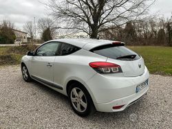 Bianco Usata 2009 Renault Mégane Coupé Coupé | 2000 €