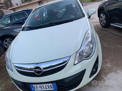 Bianco Usata 2013 Opel Corsa Due volumi | 3500 € (Ottimo prezzo)