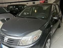 Grigio Usata 2008 Dacia Sandero Due volumi | 3100 € (Buon prezzo)