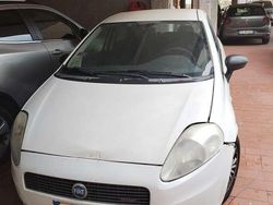 Bianco Usata 2007 Fiat Grande Punto Active Due volumi | 2000 € (Ottimo prezzo)