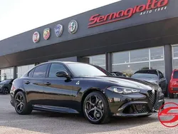 Nero vulcano Nuova 2025 Alfa Romeo Giulia Quadrifoglio Tre volumi | 83.900 € (Super prezzo)