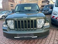 Verde Usata 2009 Jeep Cherokee Sport SUV | 10.300 € (Cara)