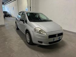 Argento Usata 2011 Fiat Punto Active Tre volumi | 4200 € (Buon prezzo)